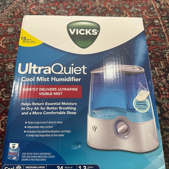 New Vicks 1.2 gal Manual Cool Mist Ultrasonic Humidifier - Picture 3 of 4